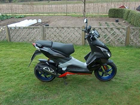 Aprilia SR 50 R Factory billede 4