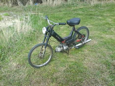 Puch maxi til (byttet) - puchen nede ved vores båd.. :P billede 5