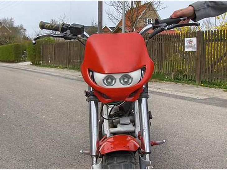 {{currentPhoto.altText}} billede {{currentPhoto.number}}