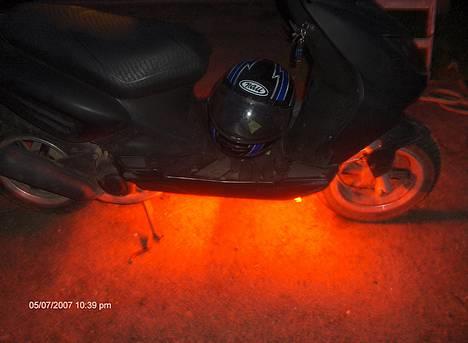 Keeway focus - rød neon under for siden billede 5