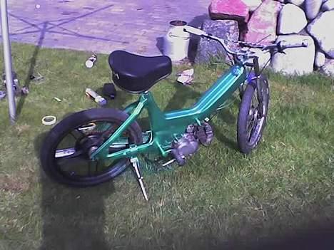 Puch Maxi K--   [Solgt] - sådan står den ny :D    metallicgrøn billede 6