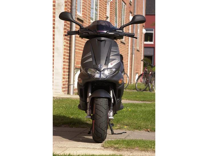 {{currentPhoto.altText}} billede {{currentPhoto.number}}