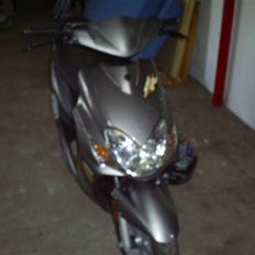 Yamaha Jog R (rød)SOLGT (9800)