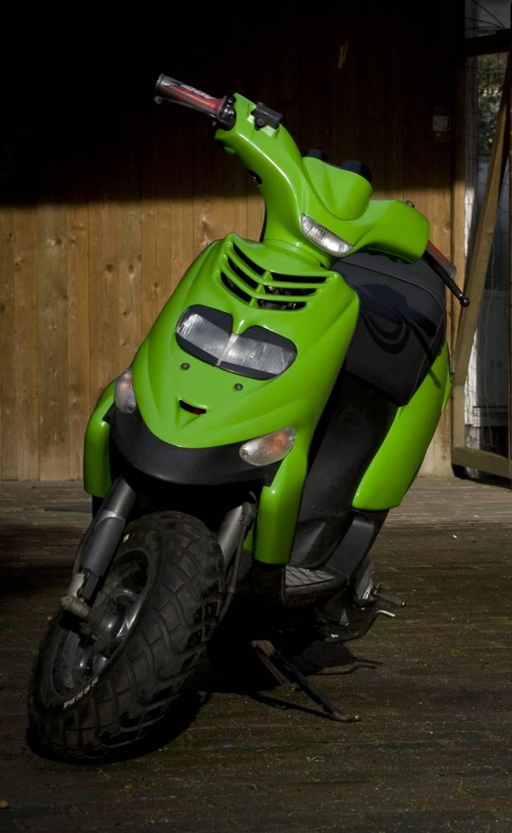 Gilera stalker byttet til sonic - du går vildt i mine øjne nårh du ser på mig billede 1