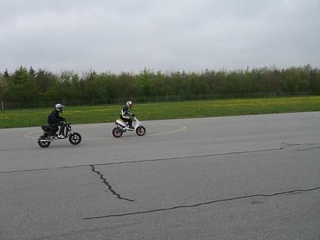 Yamaha Jogrox Lc DD * SOLGT * - Mig og  min Fætter der Racer :) billede 13