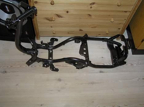 Yamaha J@g fs (Solgt) :'(  - lidt svært at se hvor flot stellet er. da der er effekt i. som er ret svært at fange på Billed billede 6