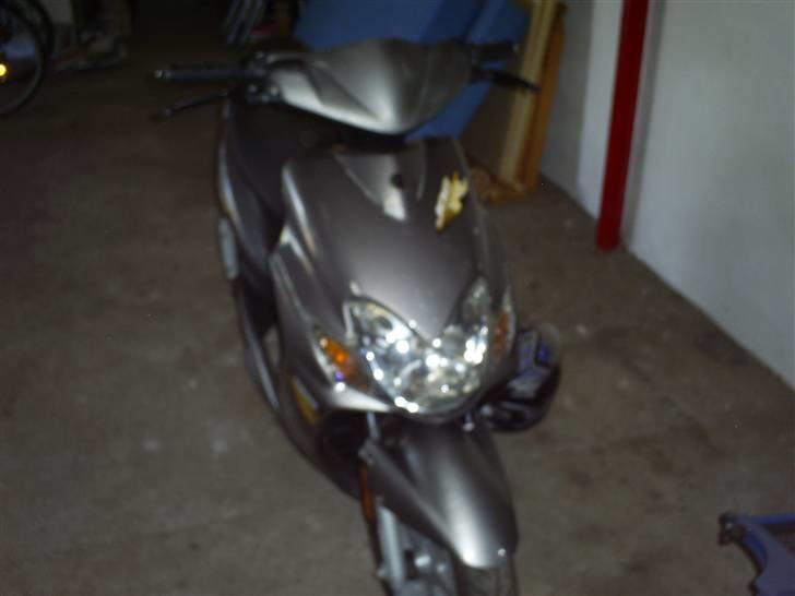 Yamaha Jog R (rød)SOLGT (9800) - Efter billede 1