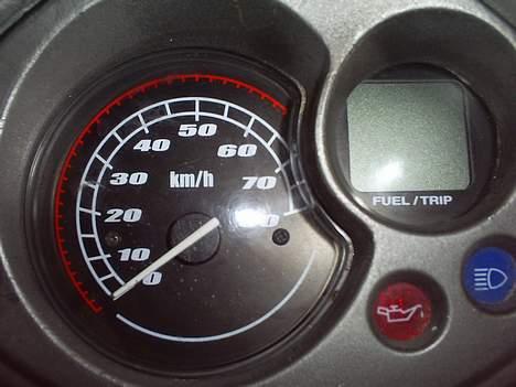 Yamaha Jog R (rød)SOLGT (9800) - Før billede 3