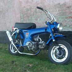 Honda dax st50 