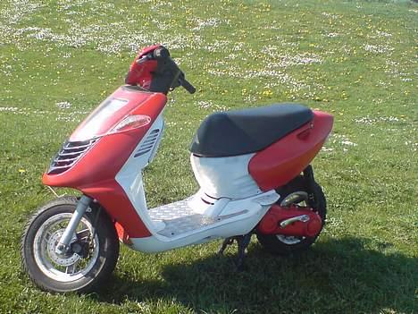 Aprilia Sonic  SOLGT billede 2
