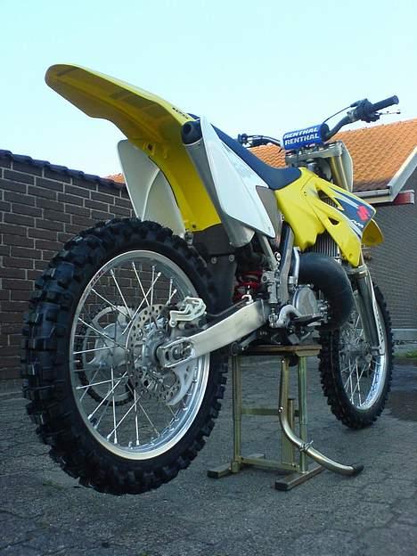 Suzuki RM 125 cc. SOLGT billede 3