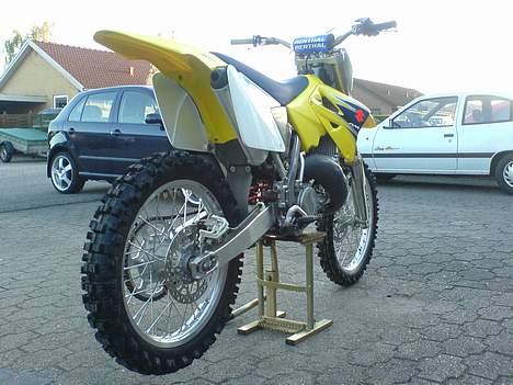 Suzuki RM 125 cc. SOLGT billede 4