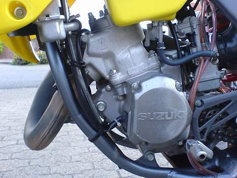 Suzuki RM 125 cc. SOLGT billede 10