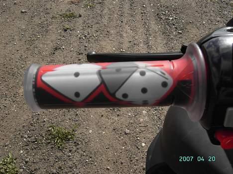 Keeway FocusNeon-scooter - med den nye tk-udstødning og støddæmper od meget mere:P  billede 8