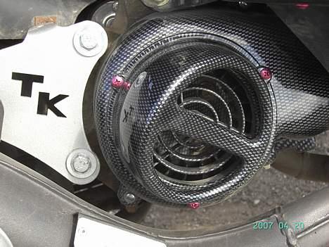 Keeway FocusNeon-scooter - med den nye tk-udstødning og støddæmper od meget mere:P  billede 12