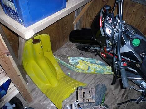 Piaggio zip (solgt) - der mangler et sæde skjold så skriv hvis du har et billede 7