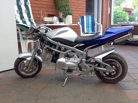 MiniBike 110ccm solgt for 2500 kr - så er der kommet nye skjolde på billede 10