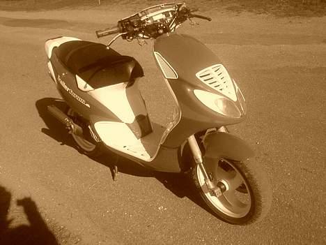 Piaggio Evo NRG Mc3 STJÅLET! - Ude at køre. Lækker nrg :D billede 4