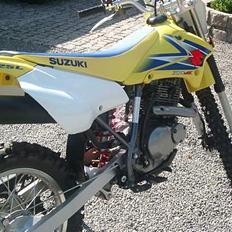 Suzuki Dr- z125