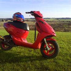 Aprilia Sonic Rosen (savn)<SOLGT>