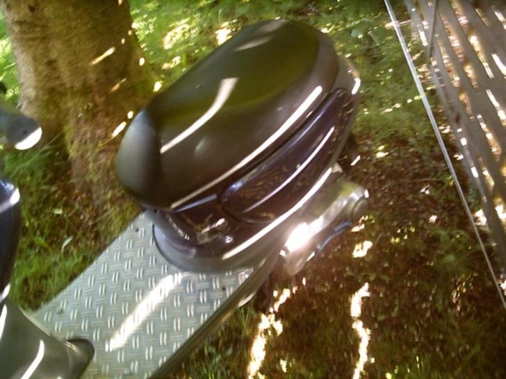 Yamaha Jog space (BYTTET) - Som den står nu , mangler bartstyr & så skal de grå skjolde males . billede 3