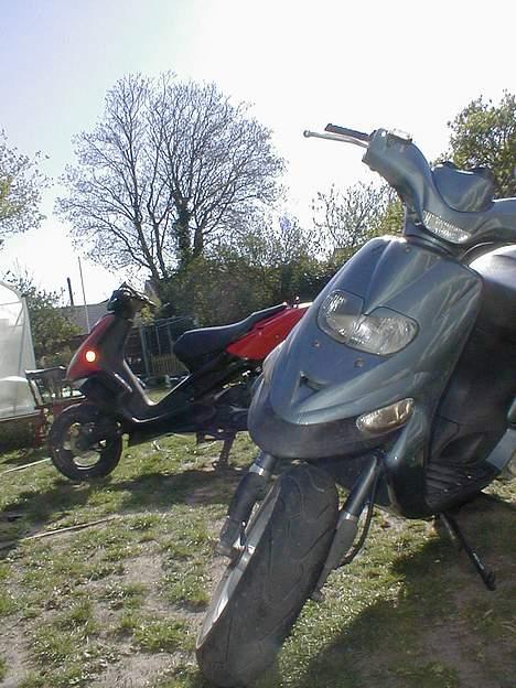 Gilera stalker <3 *solgt* - min lillebrors speed fight 2 i bagrunden billede 3