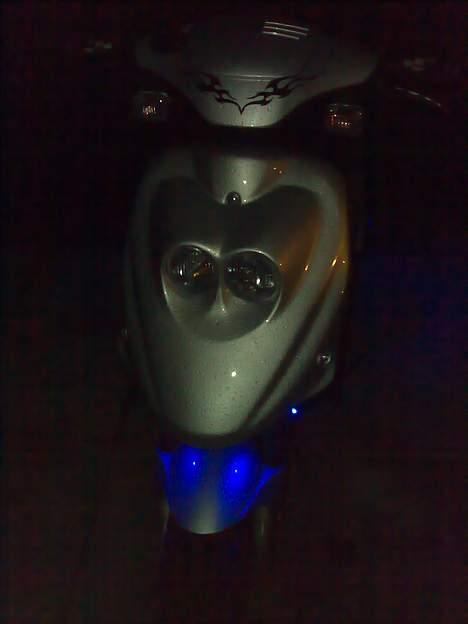 PGO Hot 50 solgt - med dioder tændt billede 9