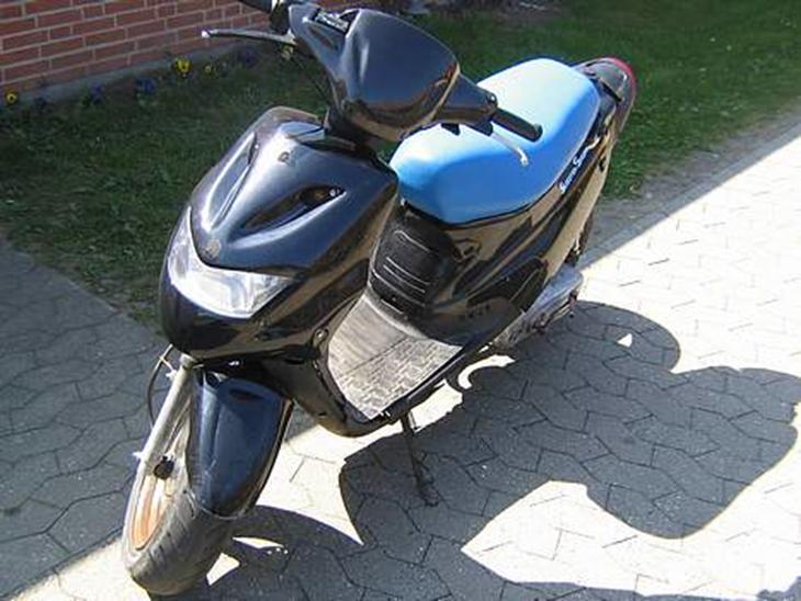 {{currentPhoto.altText}} billede {{currentPhoto.number}}