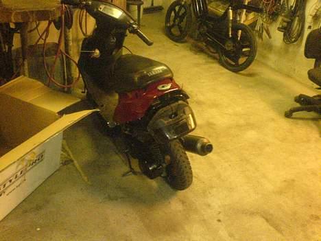 Yamaha jog ( solgt) billede 3