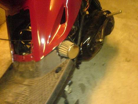 Yamaha jog ( solgt) billede 8