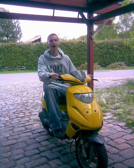 Adly super sonic billede 5