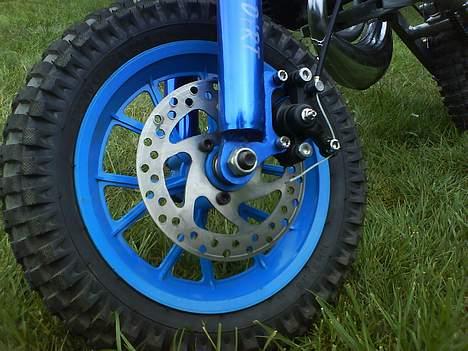 MiniBike Crosser - De sindsyge store 6,5" . var der nogen der sagde plastik ? ;p billede 6