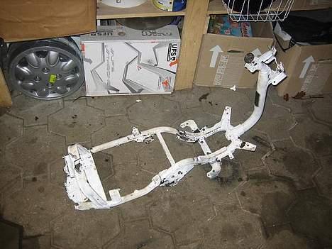 Yamaha Jog -før- - Stel. Bliver sort. billede 7