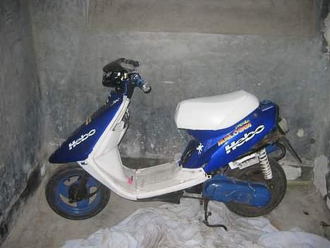 Yamaha Jog fs  | > SOLGT < | - Som den står nu, hehe.. den er bare lidt beskidt... bare lige en våd klud og den er " Shine " billede 20