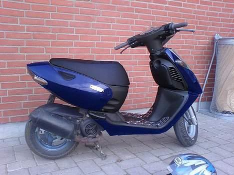 Aprilia Sonic *Skadet* - Så fik den lige en lakering i photoshop :b billede 9