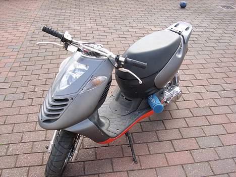 Aprilia Sonic -SOLGT billede 1