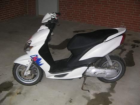 Yamaha Jog R - Her er der et fra siden... billede 3