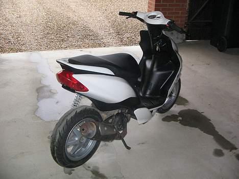 Yamaha Jog R - Bagenden på dyret... billede 7