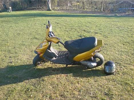Gilera Stalker ¤solgt¤ - Efter montering af tun, skjolde + diverse.. som den står nu! :) billede 12