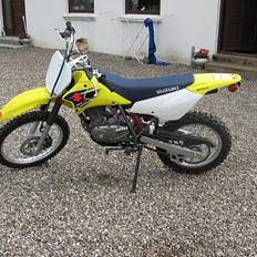 Suzuki DR-125cc