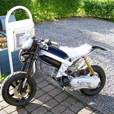 Suzuki           Street Magic AC