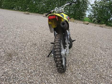 Suzuki DR-125cc billede 4