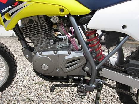 Suzuki DR-125cc billede 6