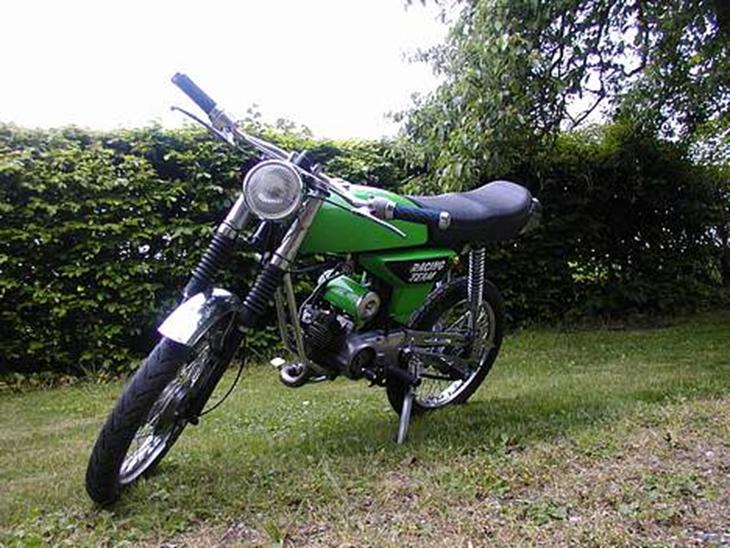 {{currentPhoto.altText}} billede {{currentPhoto.number}}