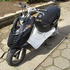 Aprilia Sonic LC Solgt.