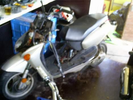 Yamaha Neos-før/efter- SMIDT UD - FØR ! billede 1