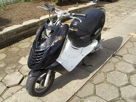 Aprilia Sonic LC Solgt. billede 3