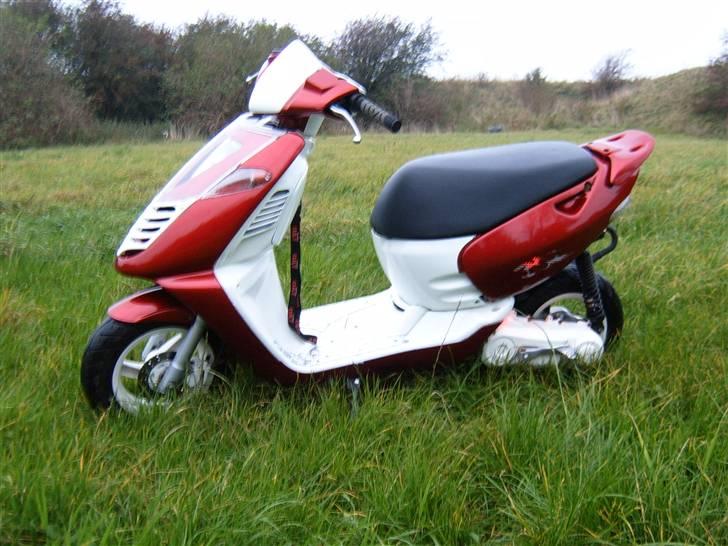 Aprilia sonic Red Angel   billede 4