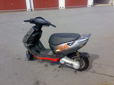 Aprilia Sonic GP billede 2