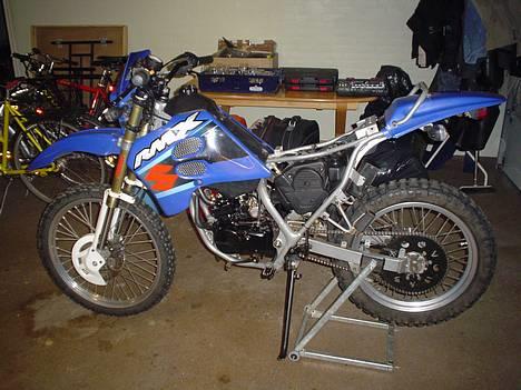 Suzuki Rmx SOLGT - Har Lavet Et Lille Service. Har Fået Ny Kæde Og Tandhjul. 14/50 Gearing. + Motorolie, Nyt Tændrør B10EVX. + Tændrørs Hætte. billede 5